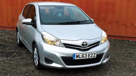 TOYOTA YARIS 1.0 VVT-i TR